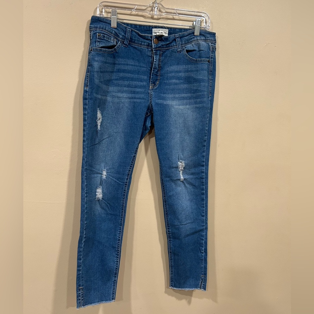 For The Republic Women’s Blue Distressed Skinny Jeans Size 10/29